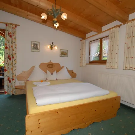 Haus Tasser Apartament *